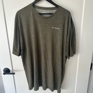 Columbia T Shirt